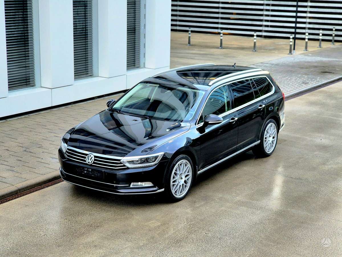 Volkswagen Passat - 1