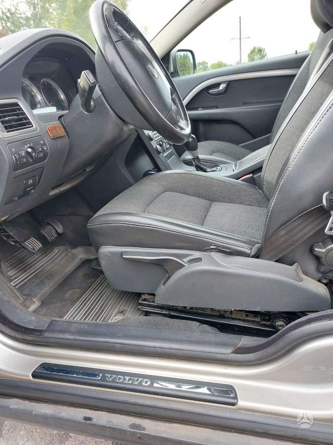 Volvo XC70, 2.4 l., Универсал