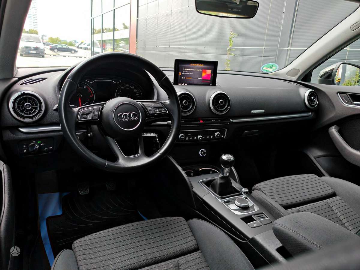 Audi A3, hečbekas