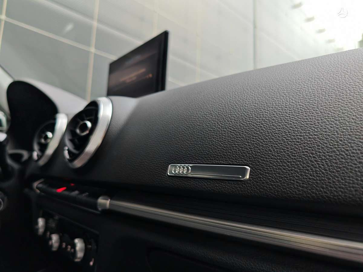 Audi A3, hečbekas