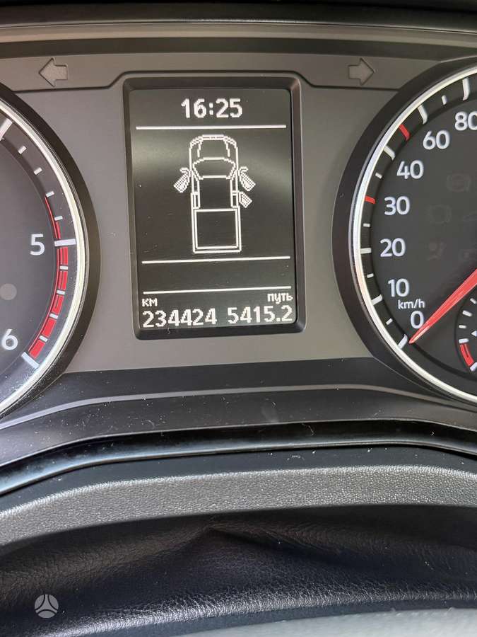Volkswagen Amarok - 12