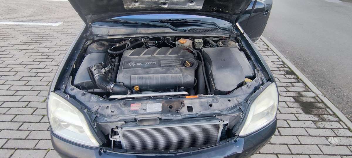Opel Signum, 1.9 l., hatchback