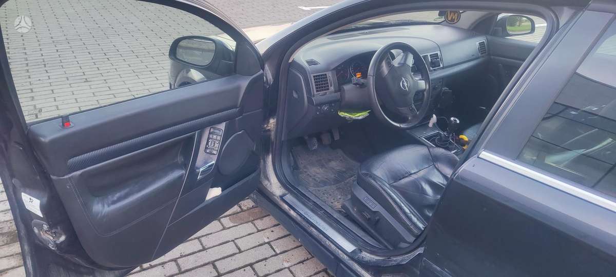Opel Signum, 1.9 l., hatchback