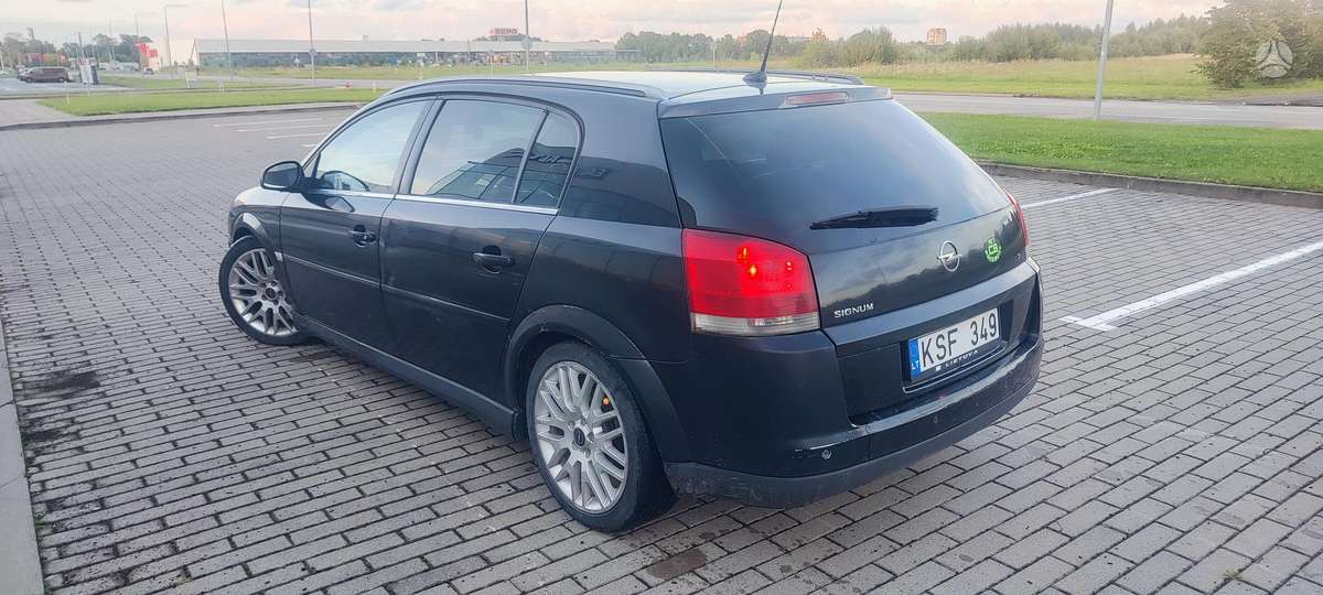Opel Signum, 1.9 l., hatchback