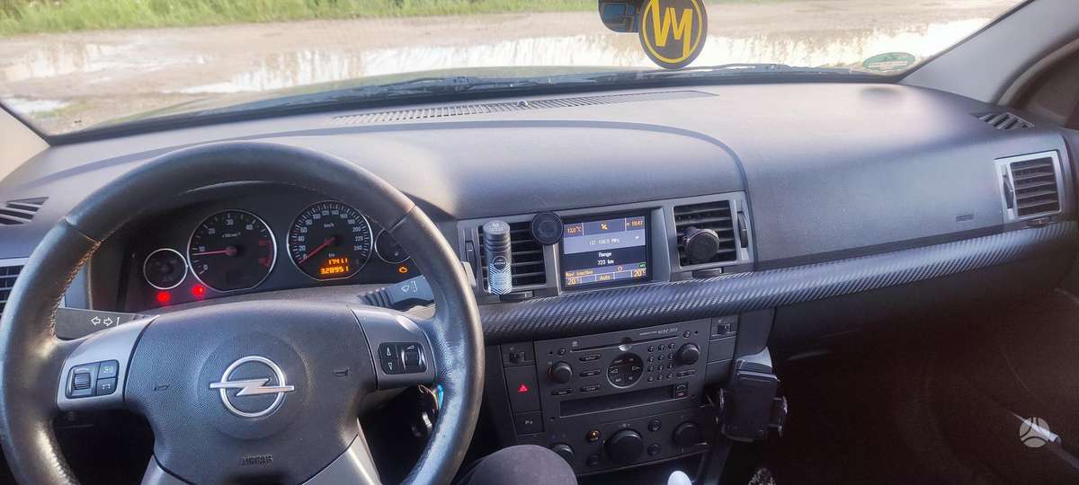 Opel Signum, 1.9 l., hatchback