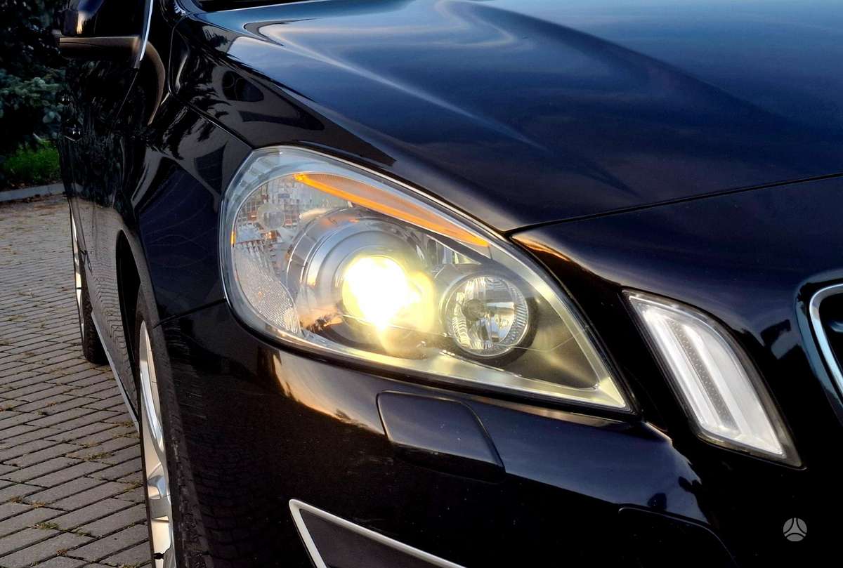 Volvo V60, 2.0 l., Универсал
