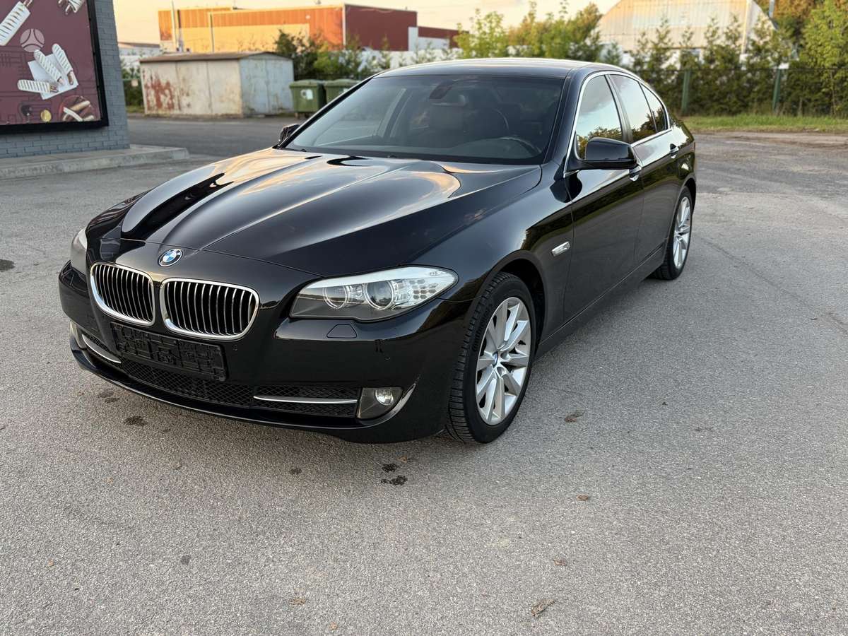 BMW 520, 2.0 l., Седан