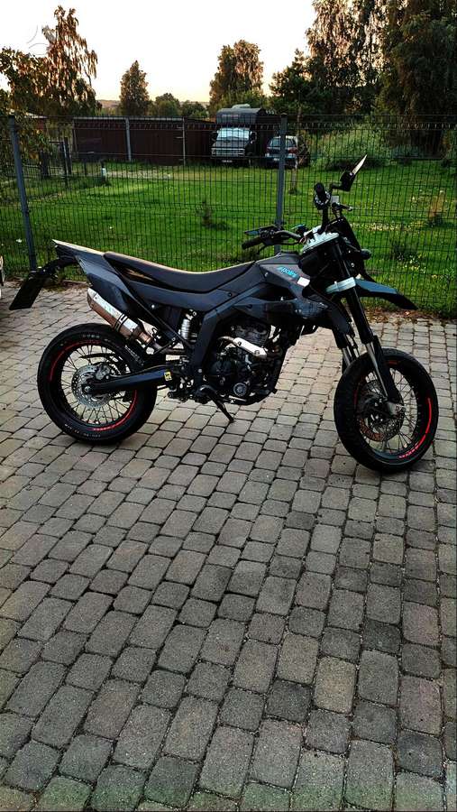 Derbi Senda 125cc, supermoto