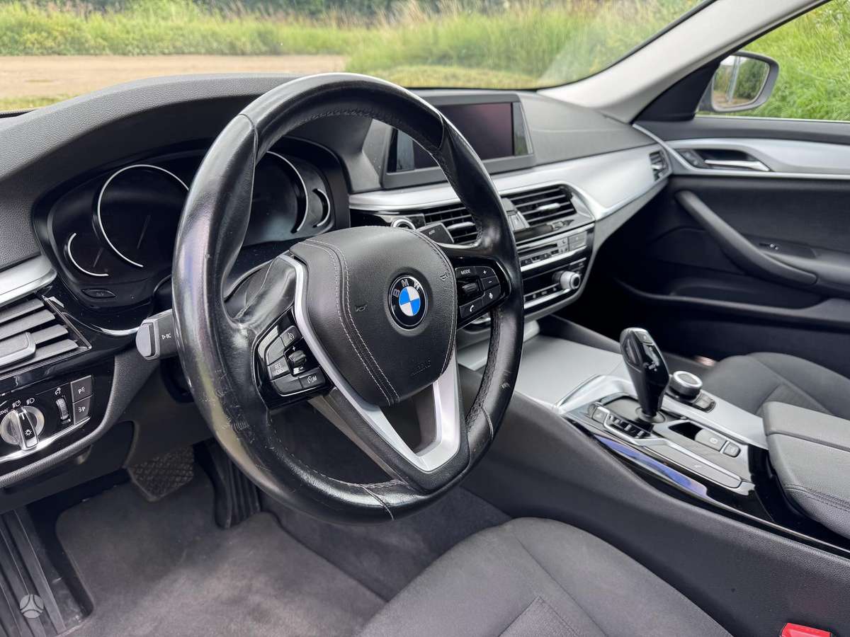 BMW 520, 2.0 l., Седан