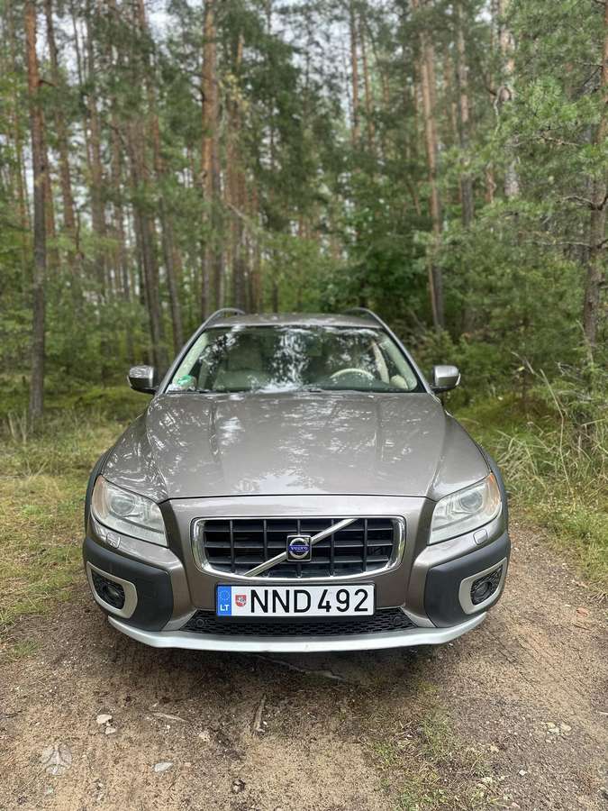 Volvo XC70, 2.4 l., wagon
