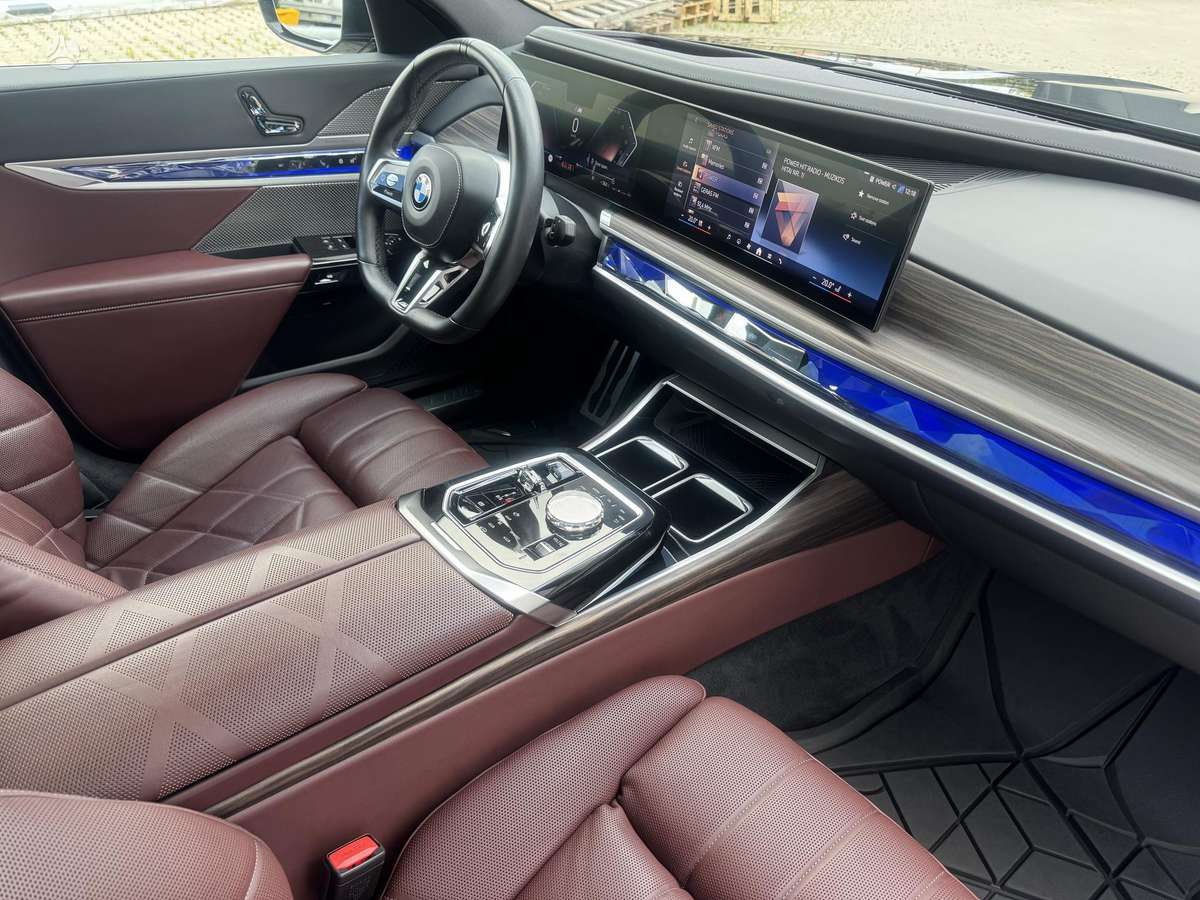 BMW 740, 3.0 l., Седан