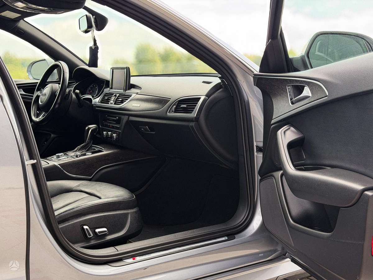 Audi A6, 2.0 l., Седан