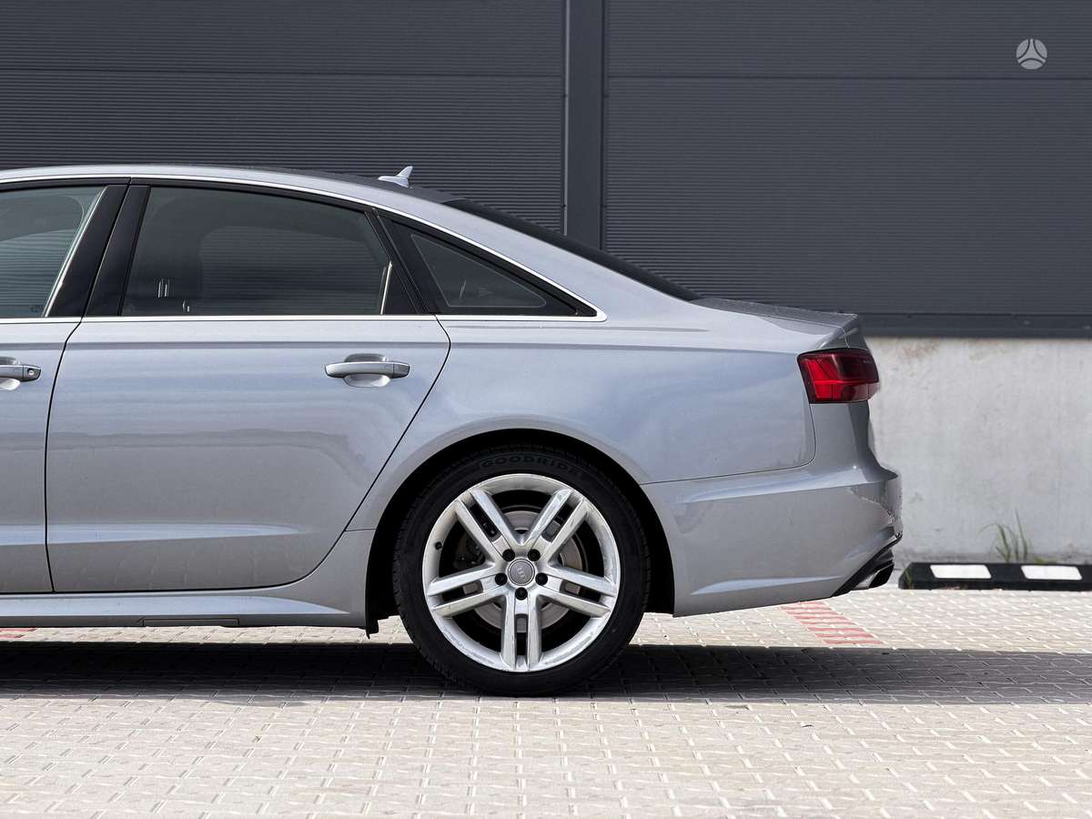 Audi A6, 2.0 l., saloon / sedan