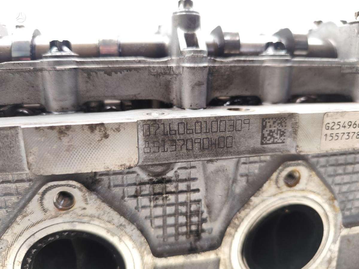 BMW 220, 8513709, variklio galvutė