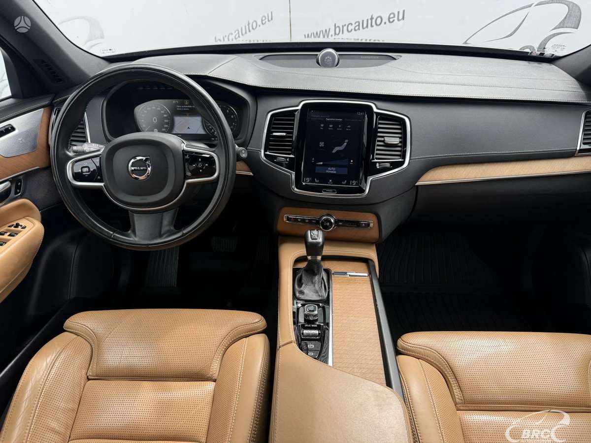 Volvo XC90 - 4