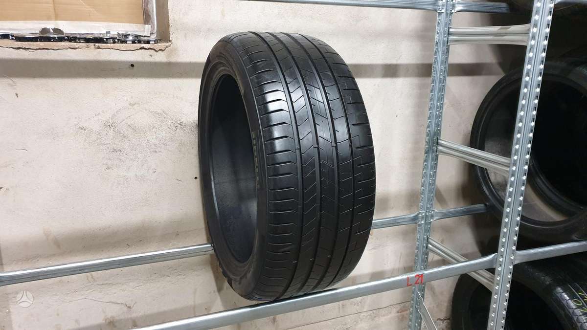 Pirelli PZero TM, summer 275/40 R20