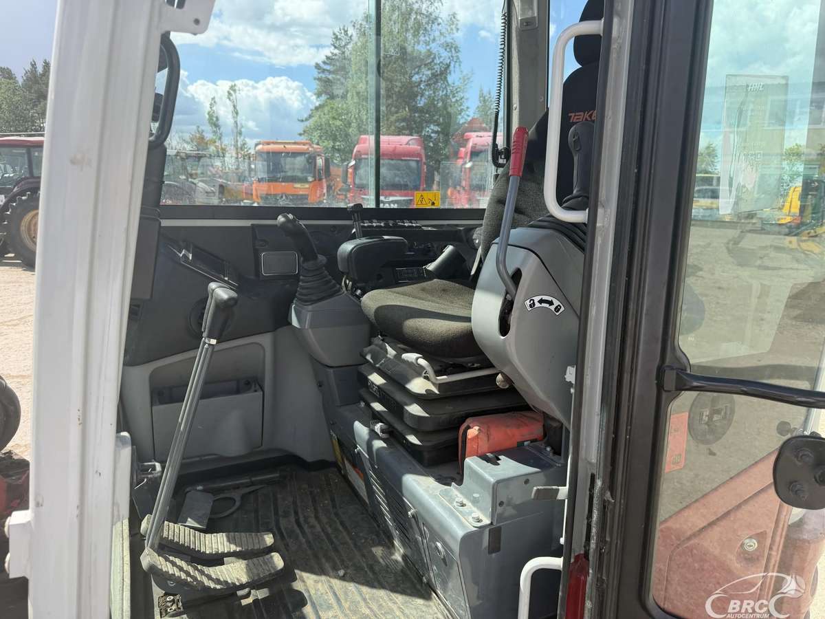 Takeuchi TB260 TMK300, ekskavatori