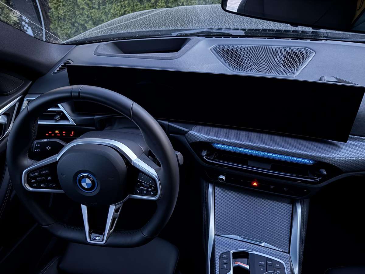 BMW i4, 84 kWh, coupe