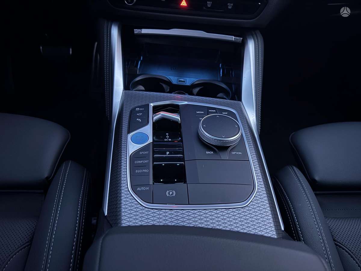 BMW i4, 84 kWh, coupe