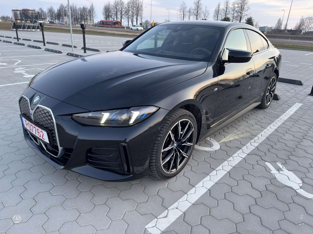 BMW i4, 84 kWh, coupe
