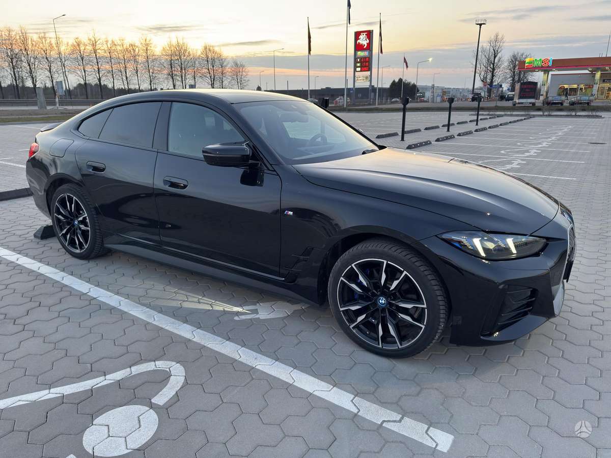 BMW i4, 84 kWh, coupe