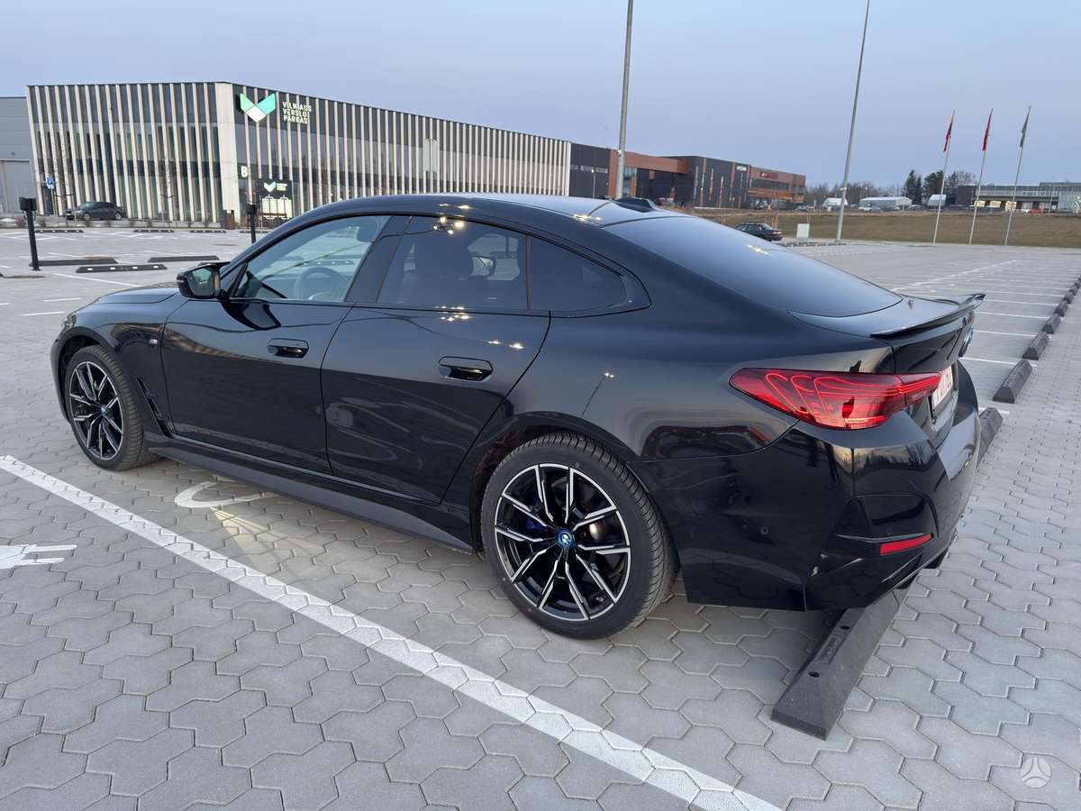 BMW i4, 84 kWh, coupe