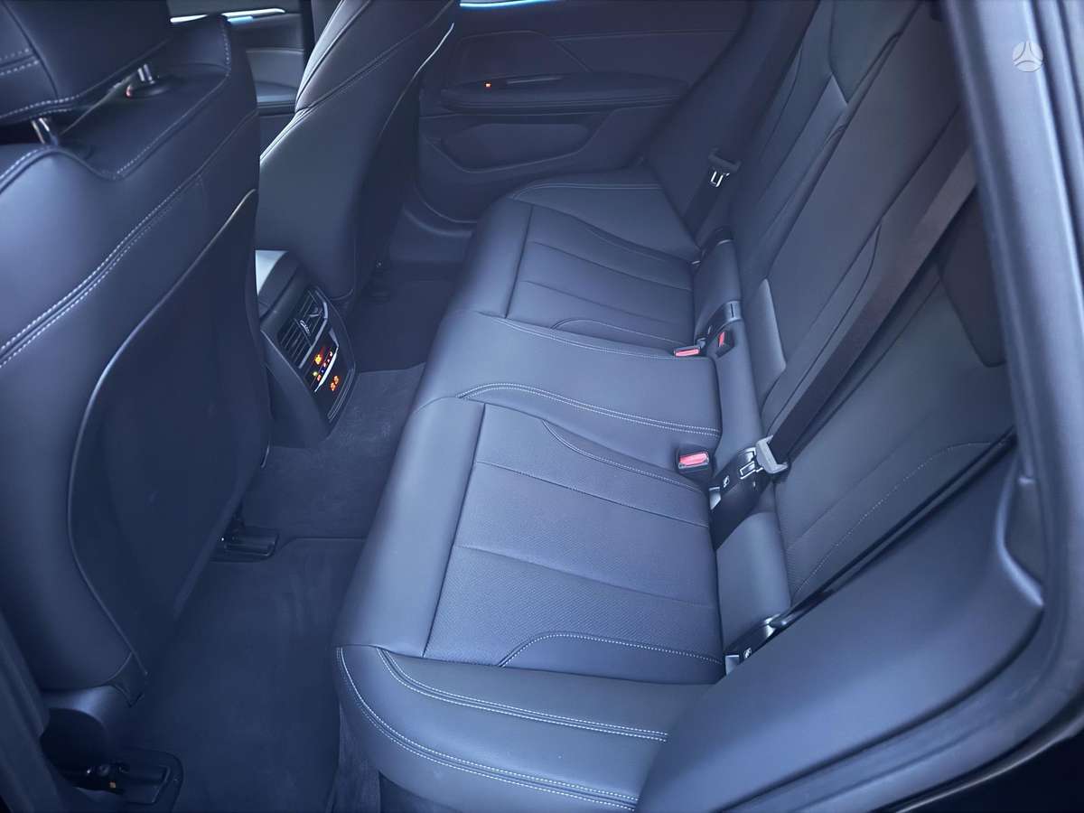BMW i4, 84 kWh, coupe