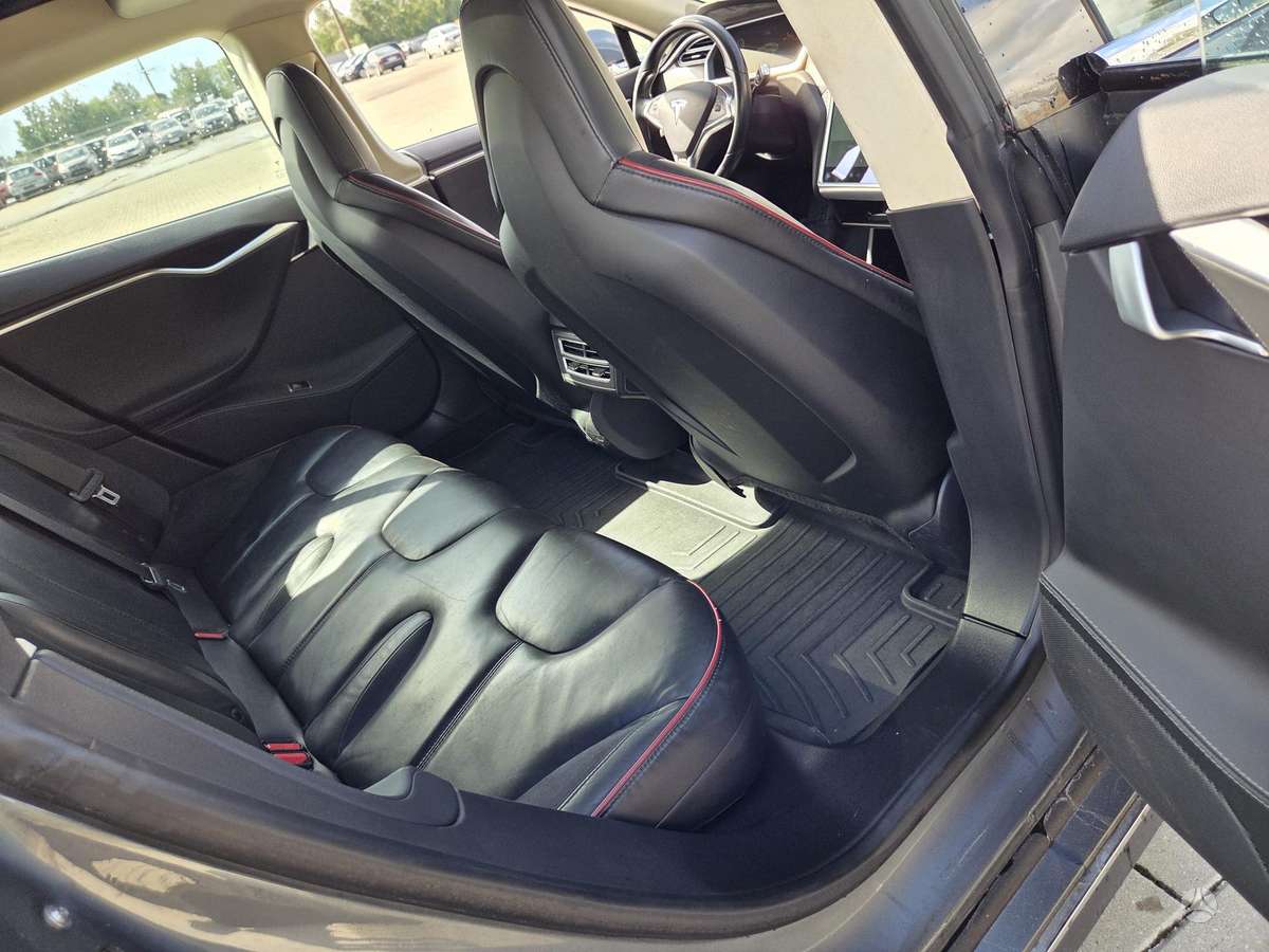 Tesla Model S, saloon / sedan