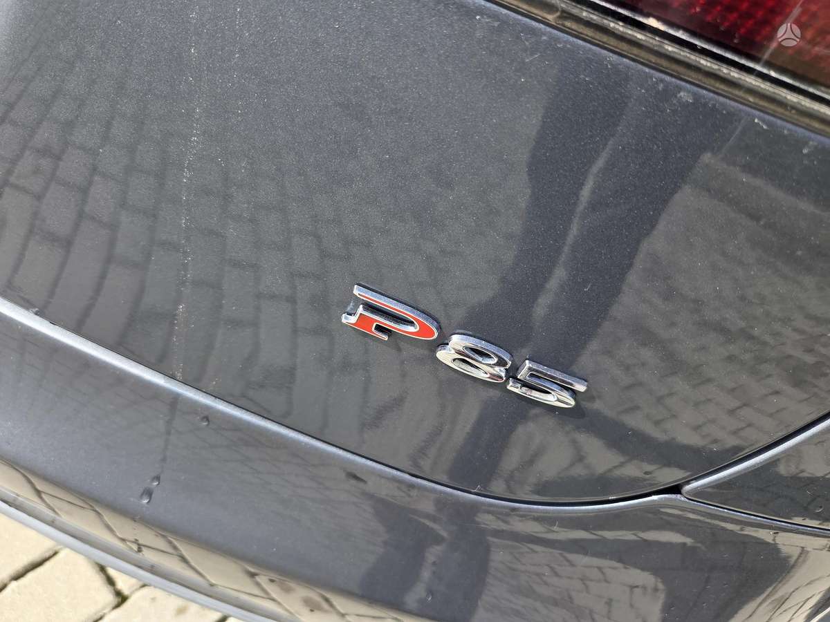 Tesla Model S, sedanas