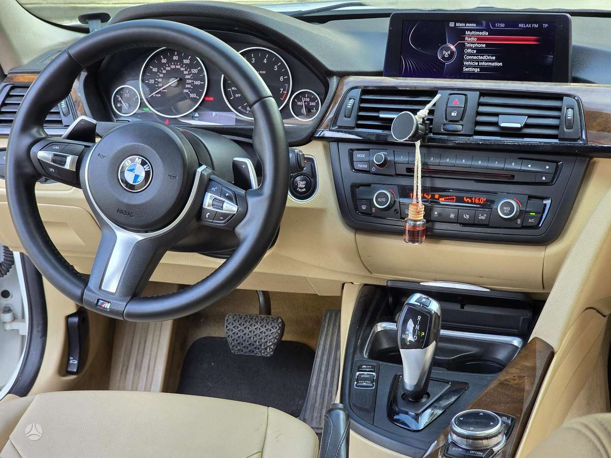 BMW 328, 2.0 l., Седан