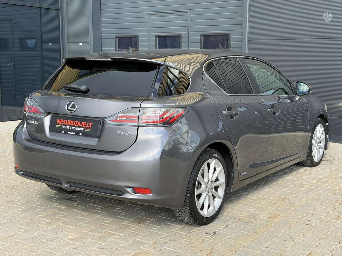 Lexus CT 200h, 1.8 l., hatchback