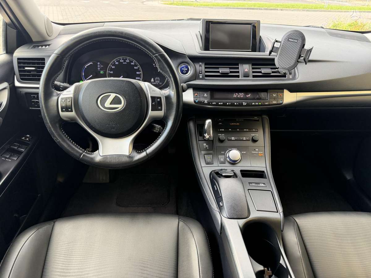 Lexus CT 200h, 1.8 l., hatchback