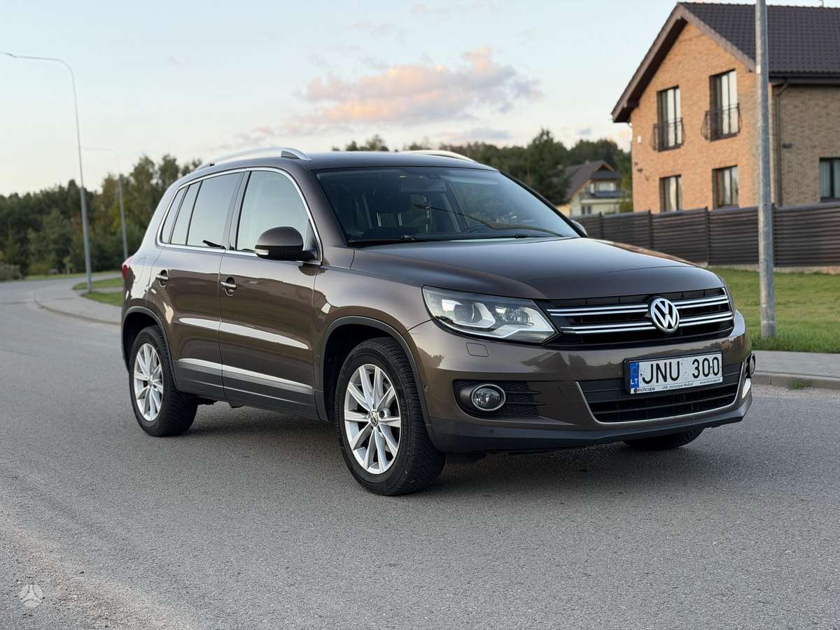 Volkswagen Tiguan - 1