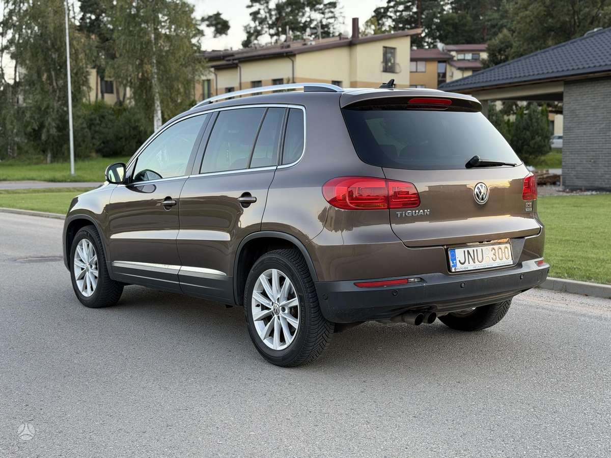 Volkswagen Tiguan - 5