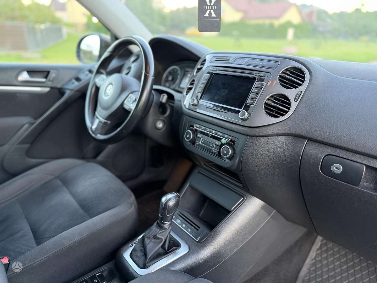 Volkswagen Tiguan - 9