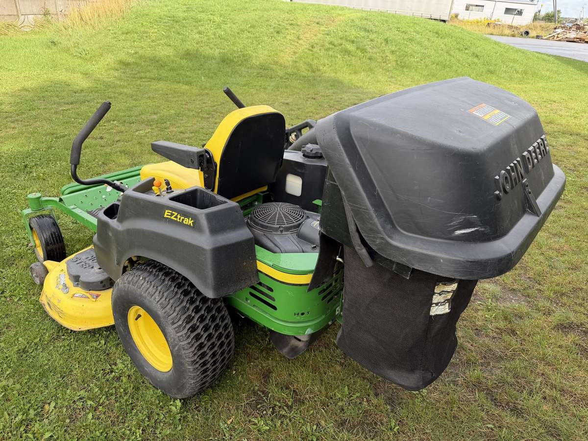 John Deere Z4 series, садовые тракторы