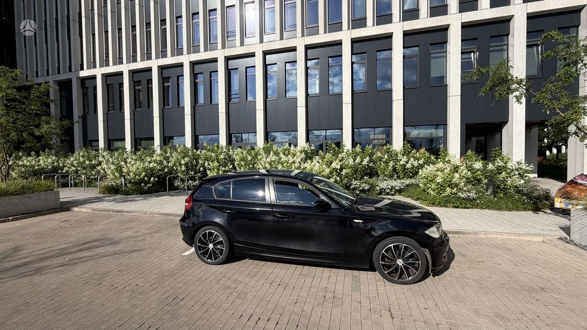 BMW 116, 1.6 l., Хэтчбек