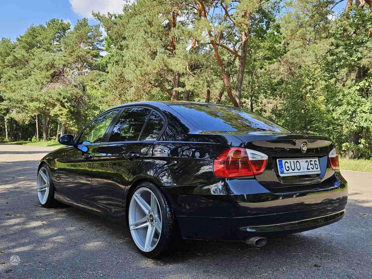 BMW 320, 2.0 l., Седан