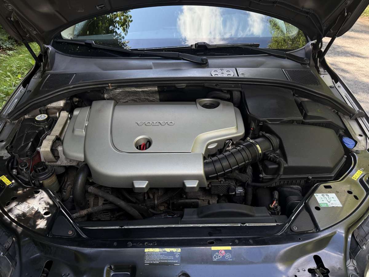 Volvo S80, 2.4 l., Седан