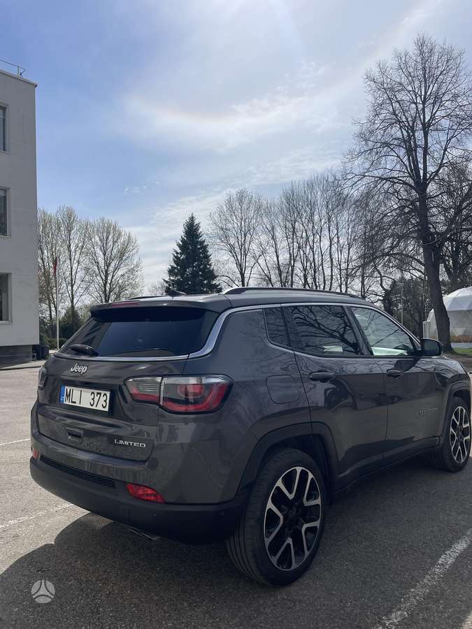 Jeep Compass, 1.3 l., Внедорожник / Кроссовер