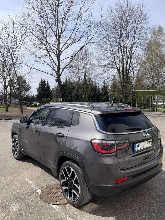 Jeep Compass, 1.3 l., Внедорожник / Кроссовер