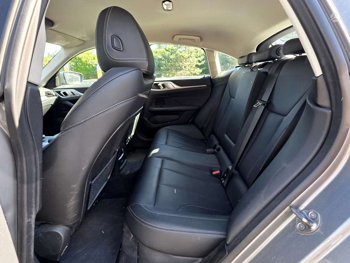 BMW i4, 84 kWh, coupe