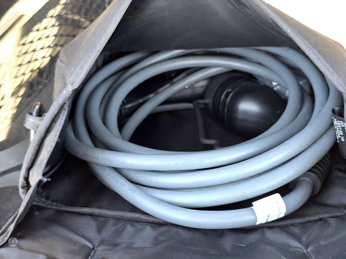 BMW i4, 84 kWh, coupe