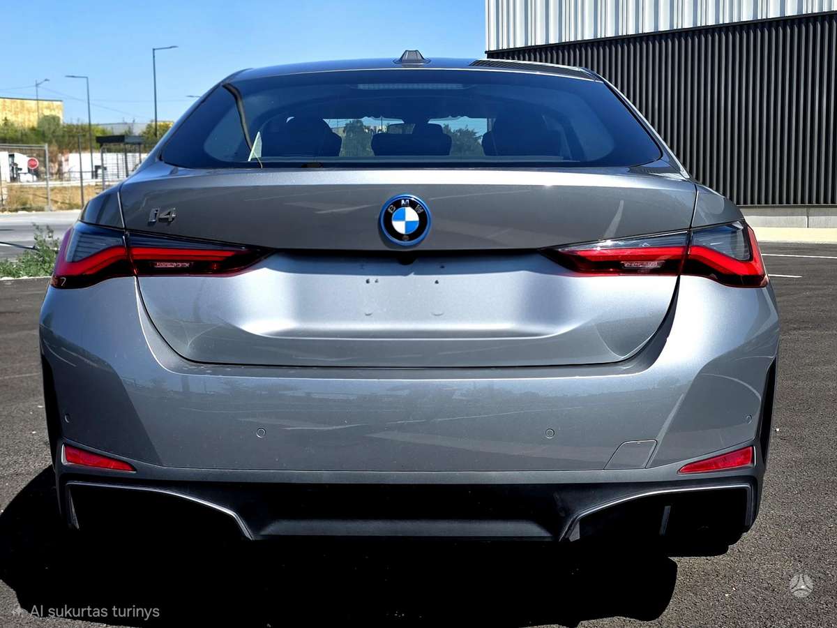 BMW i4, 84 kWh, coupe