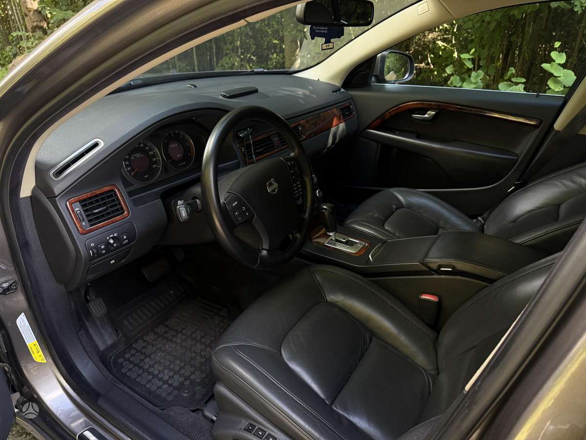 Volvo S80, 2.4 l., Седан