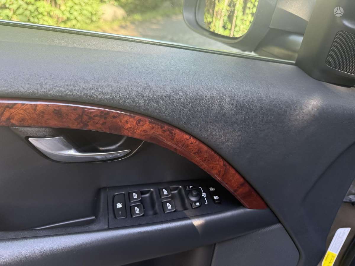 Volvo S80, 2.4 l., Седан