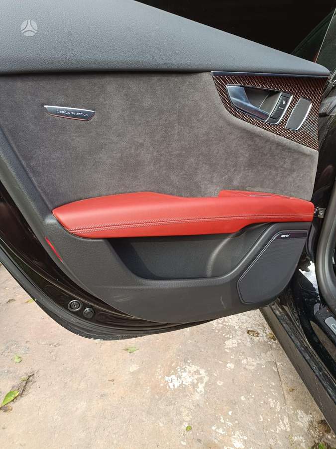 Audi S7, hatchback