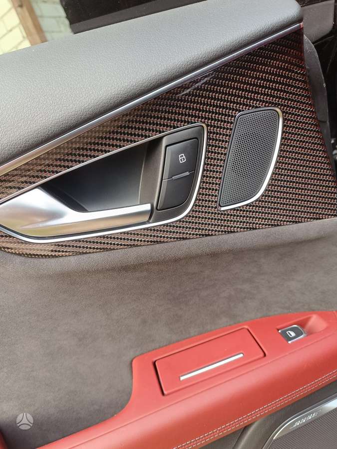 Audi S7, Хэтчбек