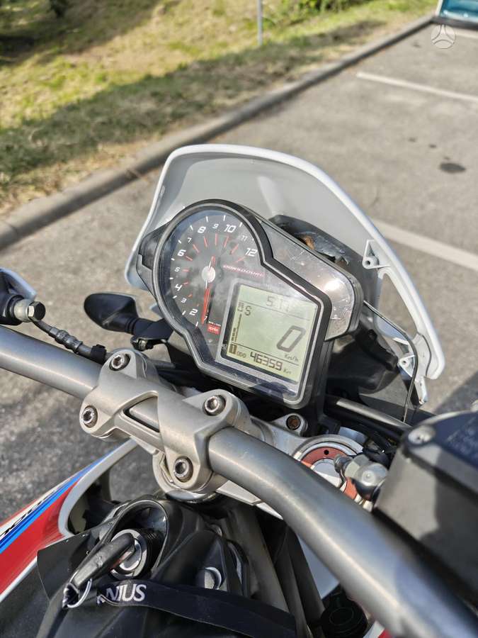 Aprilia Dorsoduro 750cc, supermoto / супермото