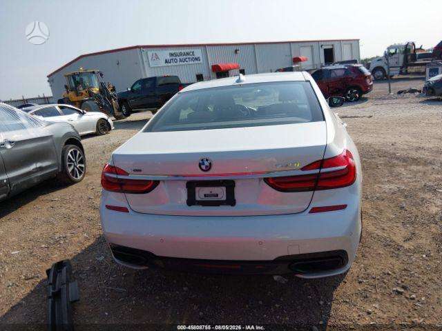 BMW 740 - 5